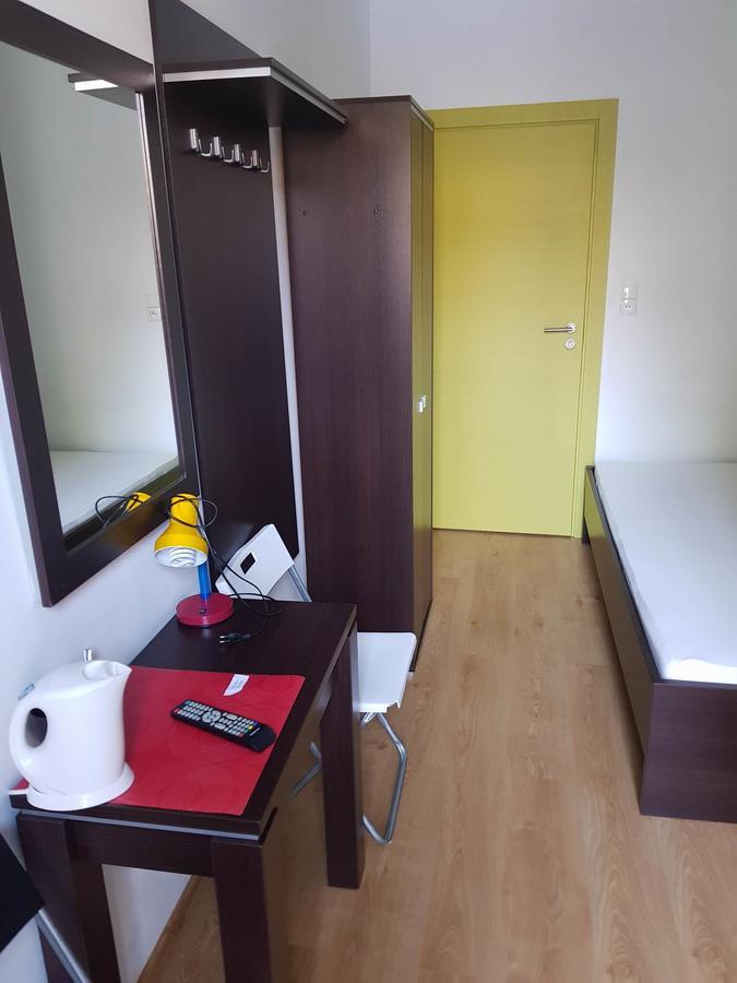 Lux Hostel - Z Prywatnymi Lazienkami 그디니아 외부 사진